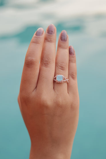 The Aqua Halo Split-Shank Ring