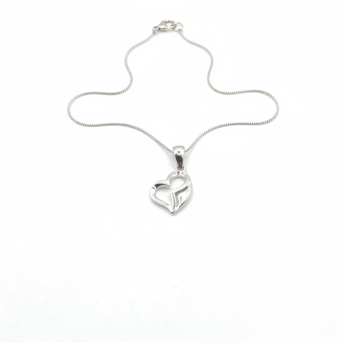 The Contoured Heart Pendant