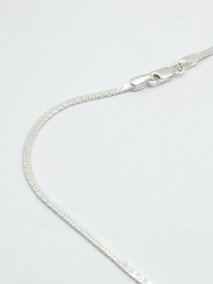 Sleek Box Chain