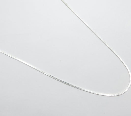 Sleek Box Chain