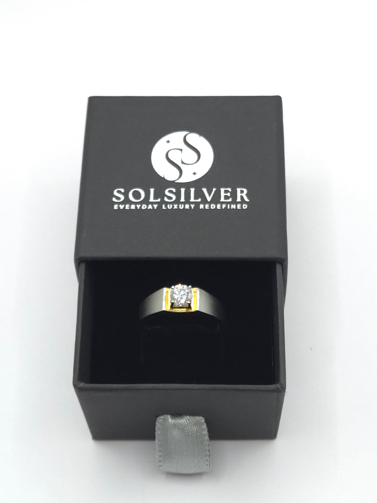 BAND  SOLITARE RING