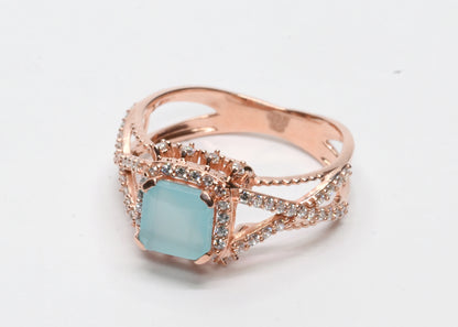 The Aqua Halo Split-Shank Ring