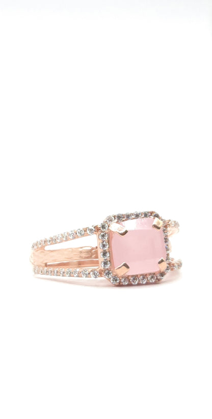 The Baby Pink Halo Split-Shank Ring