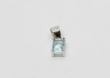 The Sky Blue Solitaire Pendant