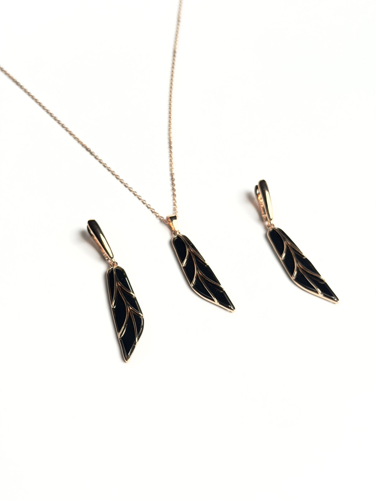 Black Ceramic Leaf Design Necklace Set with Gold-Tone Detailing