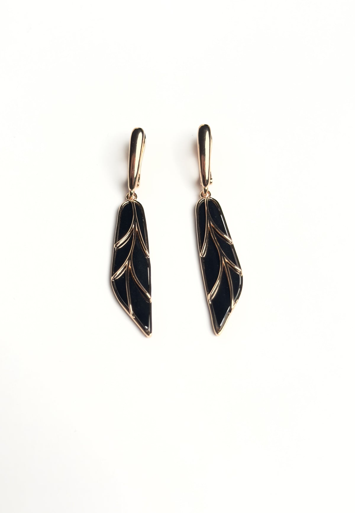 Black Ceramic Leaf Design Necklace Set with Gold-Tone Detailing