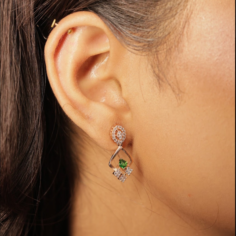 Emerald Royale Pendant Necklace Set
